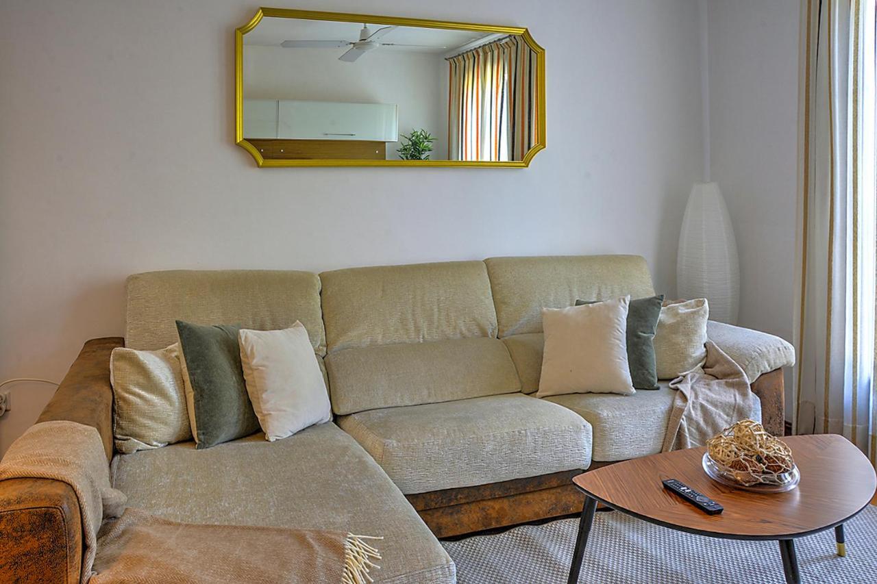 San Bernardo Family Apartment Sevilla Exterior foto